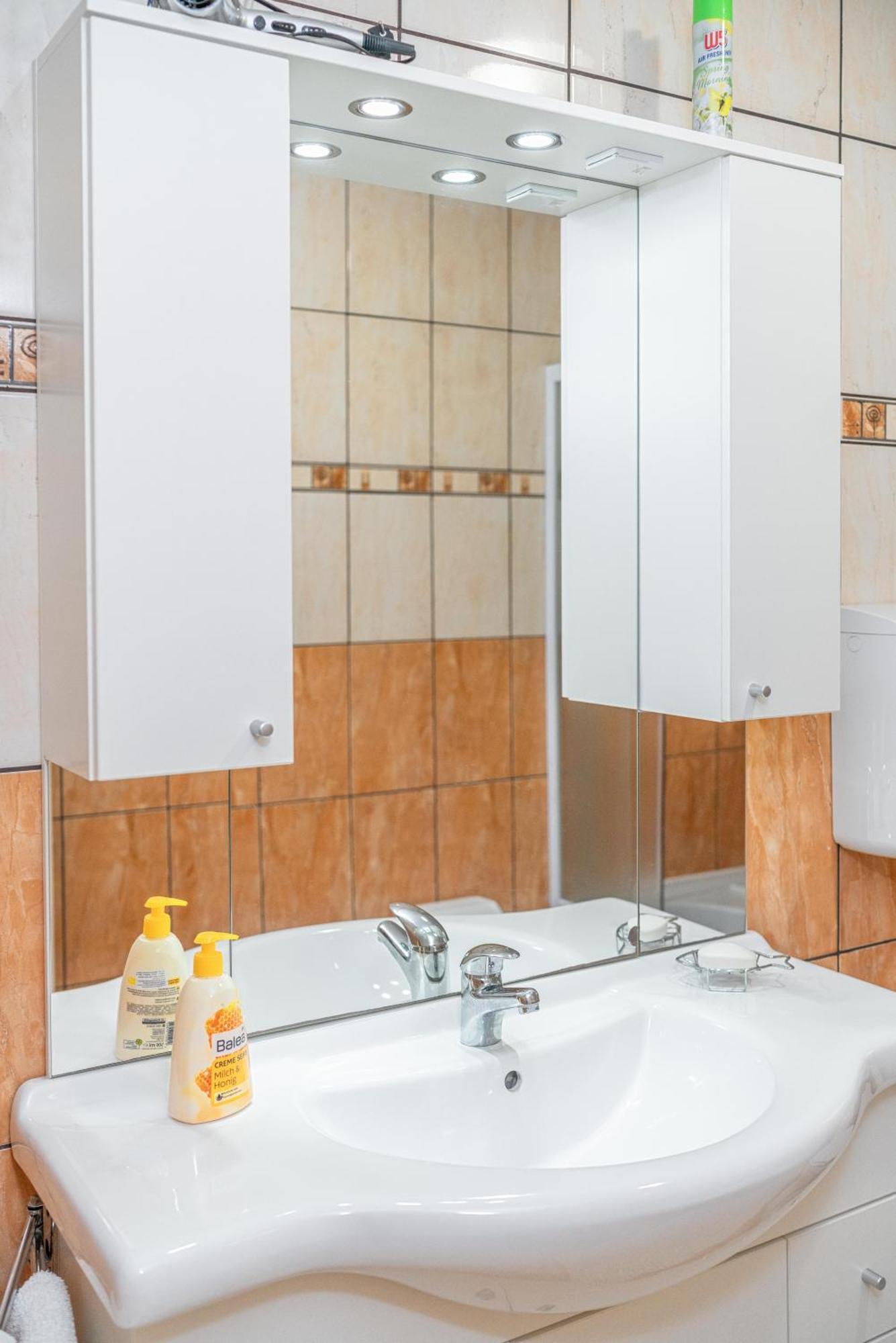 Adria Sun Apartments Водице Номер фото