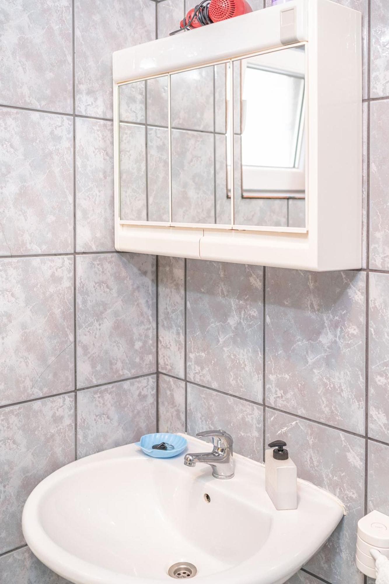Adria Sun Apartments Водице Номер фото
