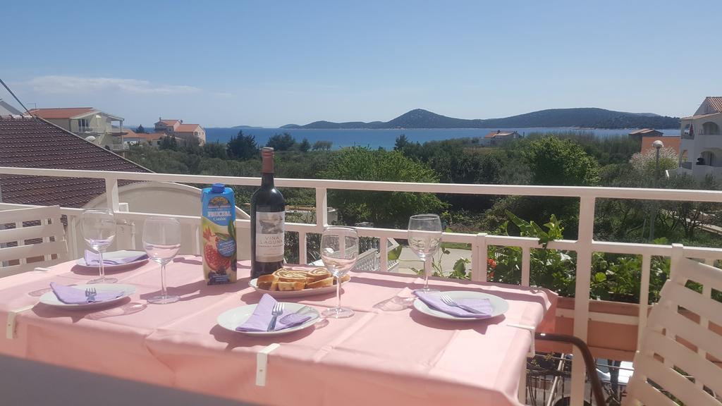 Adria Sun Apartments Водице Экстерьер фото